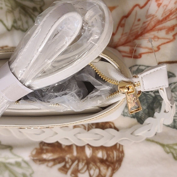 Christian Lacroix White and Tan Shoulder Bag - Picture 7 of 8